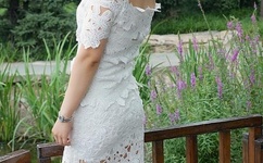 他趴在我两腿中间吸我视频